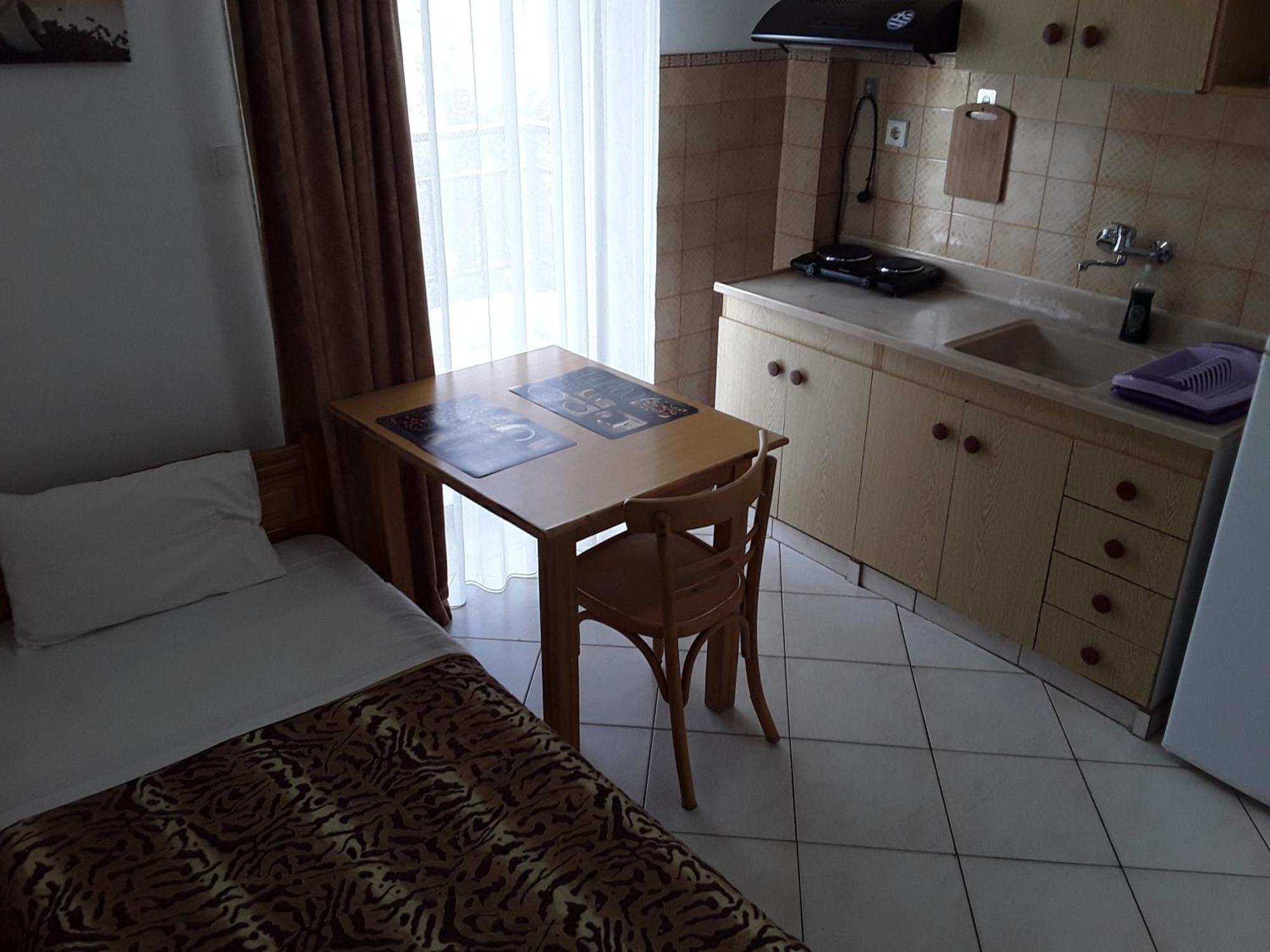 Hause Zorbas Aparthotel Paralia Dionysiou Rum bild